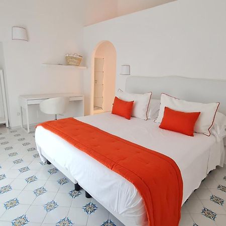 Casa Mandara B&B Positano Ruang foto