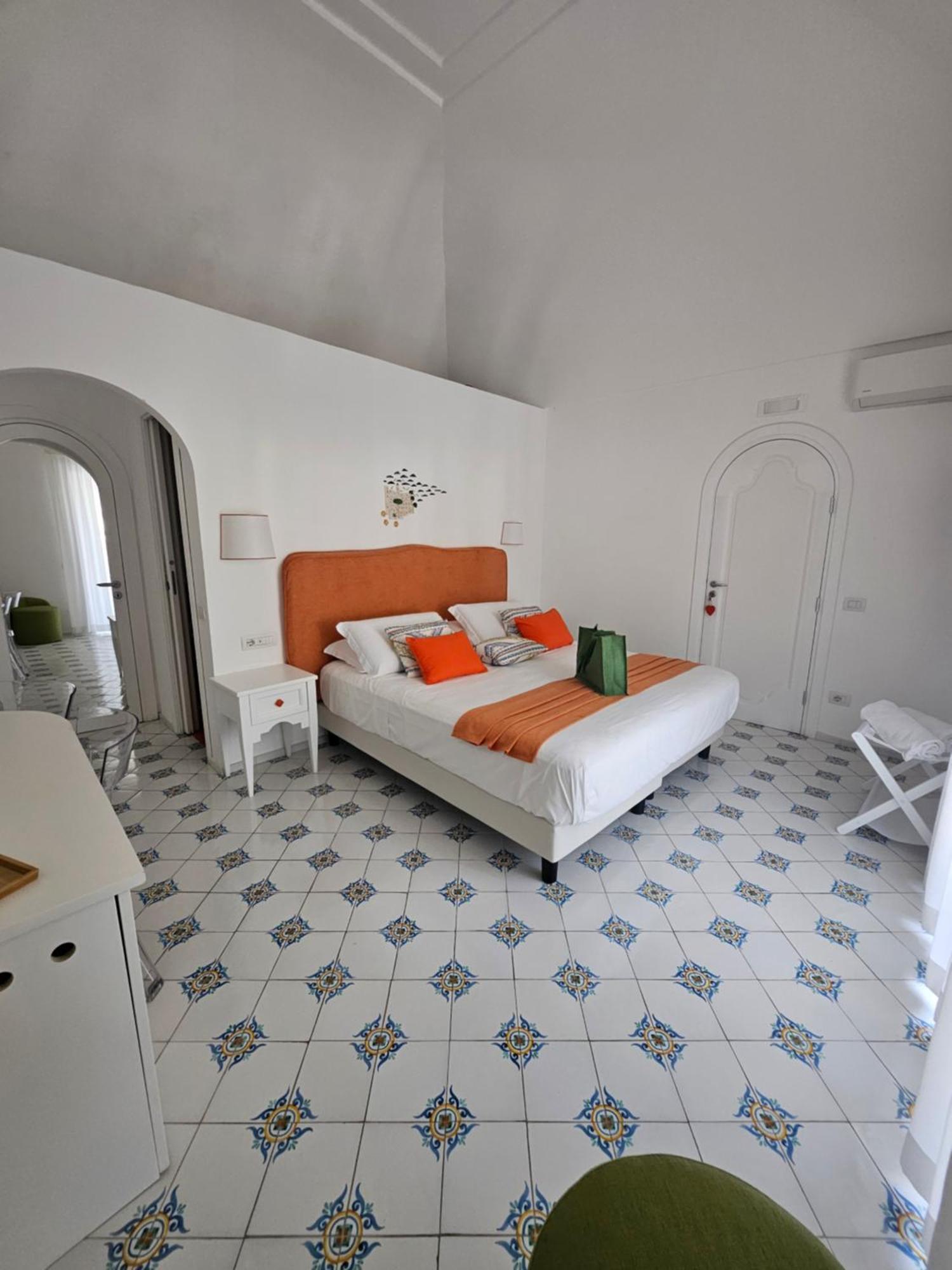 Casa Mandara B&B Positano Bagian luar foto